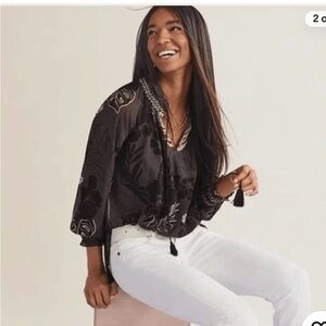 Cabi Aloha Blouse  #5597 - Size Medium